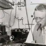 Reginald Fessenden, primer locutor, radiodifusión, transmisión de voz, historia de la radio, ondas de radio